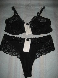 Ensemble Soutien gorge / string noir